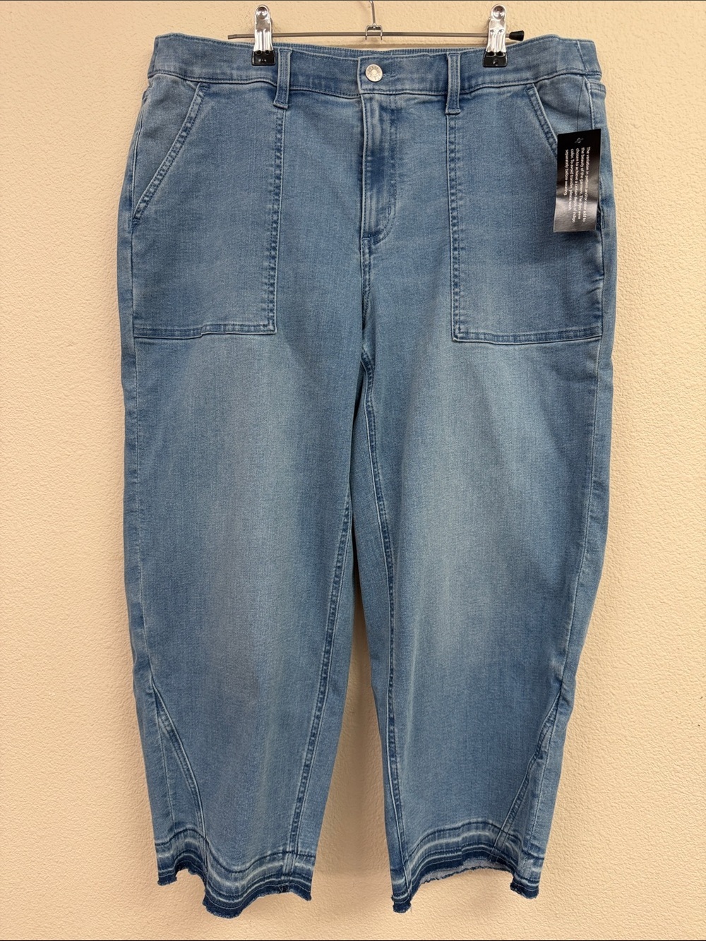 Denim&Co Indigo Easy Stretch Tapered Ankle Jean Women’s Size 16 Petite NWT QVC - Picture 2 of 12